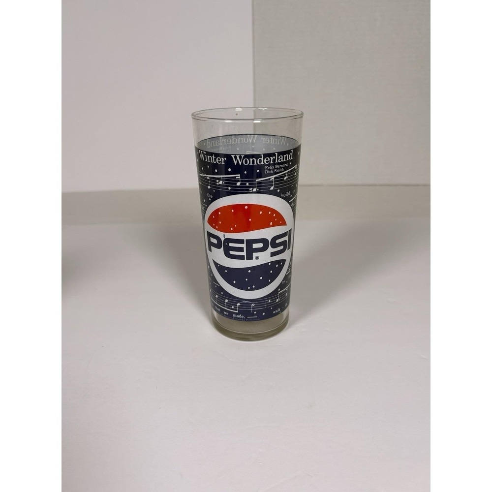 Vintage Pepsi Winter Wonderland Glass 6" Holiday Music Series Snowflakes